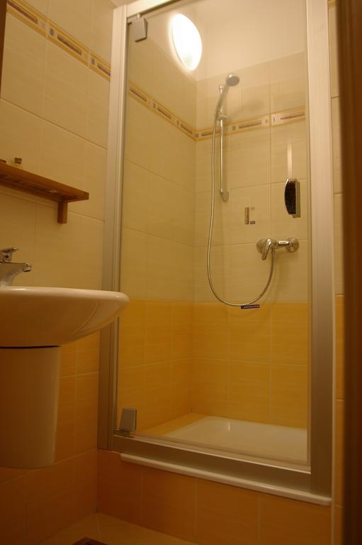 Apartman 302 Oscadnica Oda fotoğraf